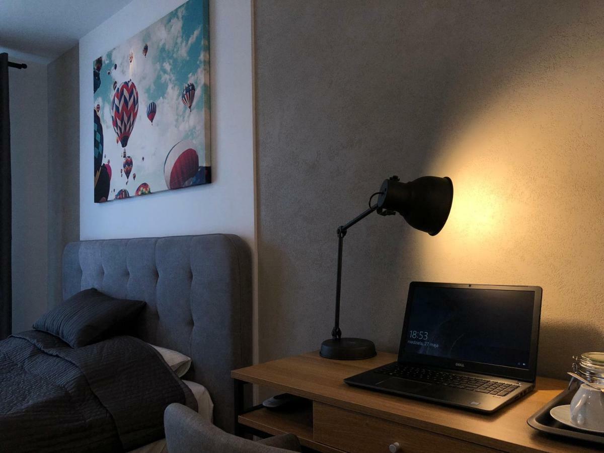 Like At Home ワルシャワ エクステリア 写真